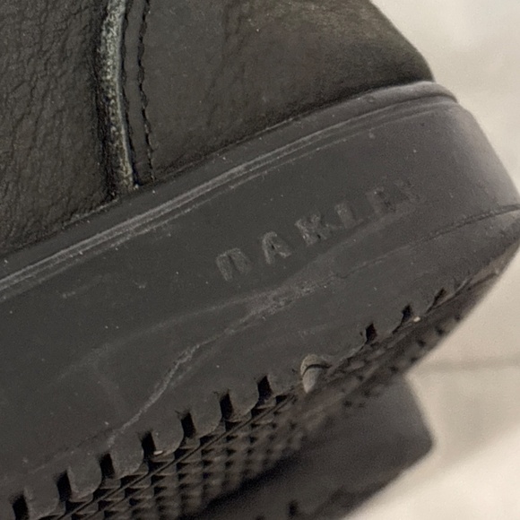 Oakley Genuine leather Black Sneakers - Picture 4 of 5